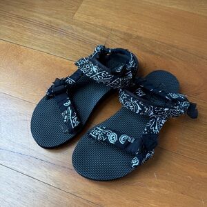 Arizona Love Bandana Sandals